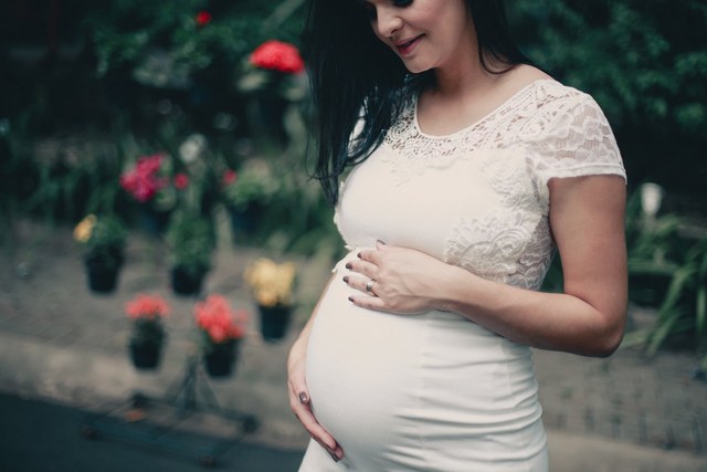 代孕为什么比试管婴儿贵那么多？